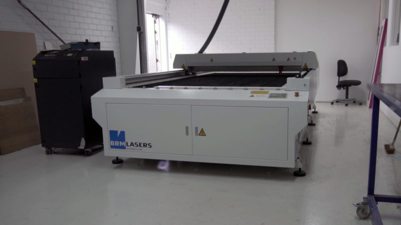 De Open Bed 3000 lasermachine van Van Keulen Interieurbouw in Nijverdal.